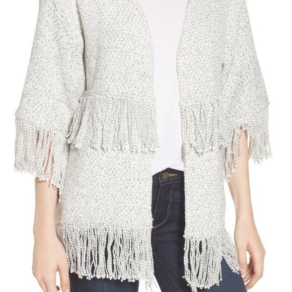 Cupcakes and Cashmere Calypso fringed sweater - Picture 1 of 9